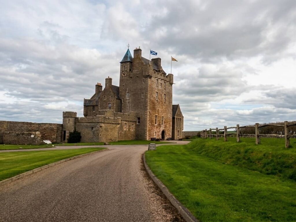 Ackergill Tower, dormire in un castello in scozia