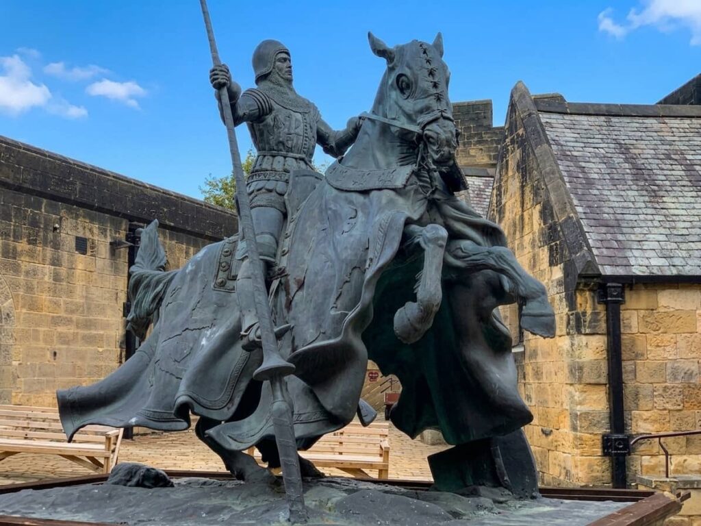 Alnwick Castle: il vero castello di Hogwarts esiste e si può visitare 7 interni di alnwick castle
