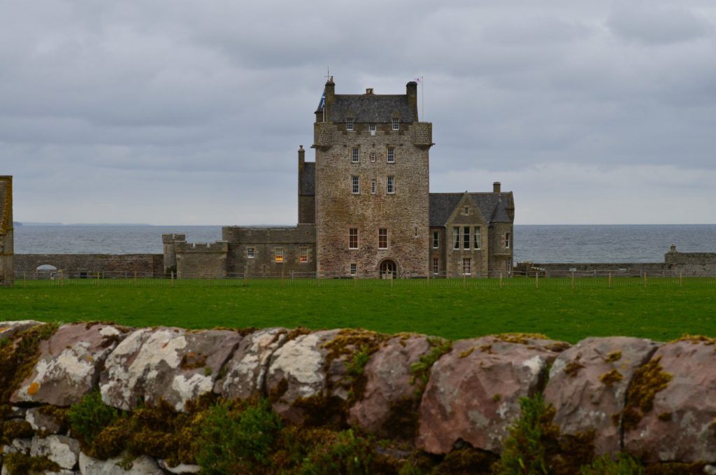 ackergill tower, scozia dormire in un castello