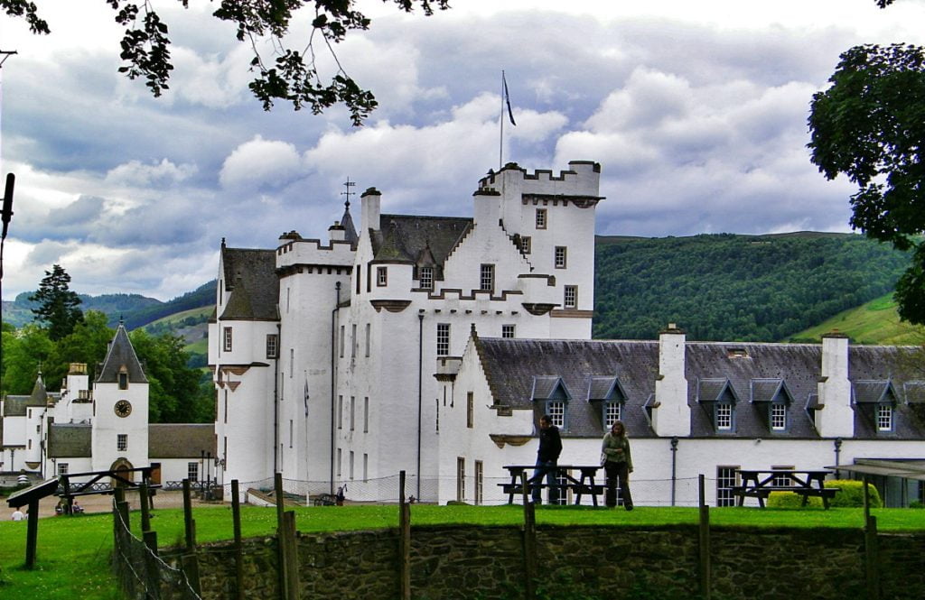 10 days travel in Scotland from Edinburgh to Skye 6 blair castle