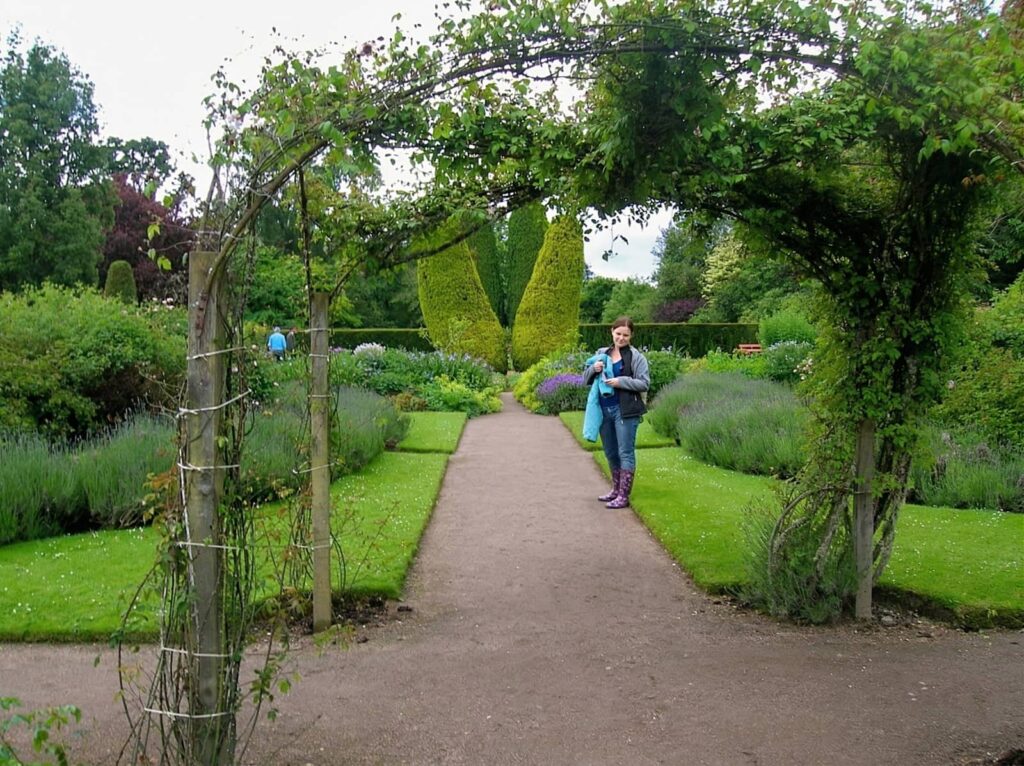 cawdor castle garden