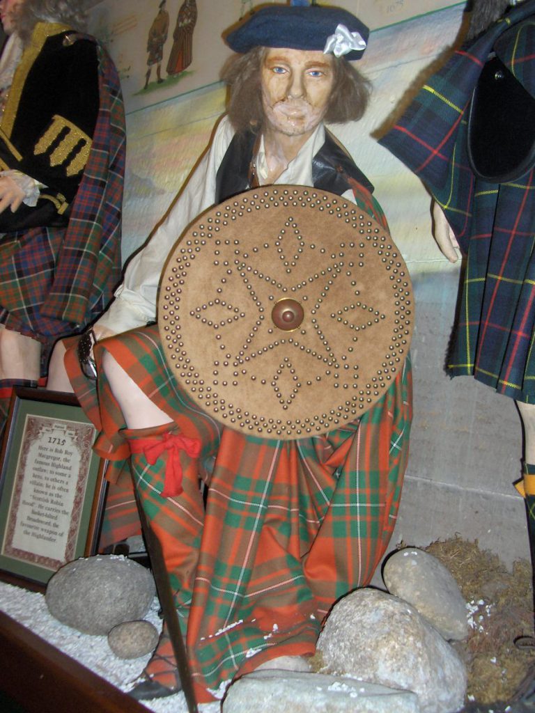 manichino che indossa il kilt scozzese