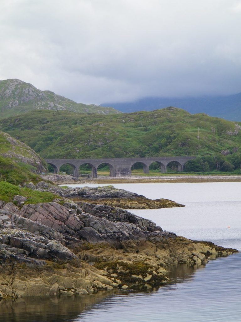 viadotto di glenfinnan - viaggiare in scozia con il treno