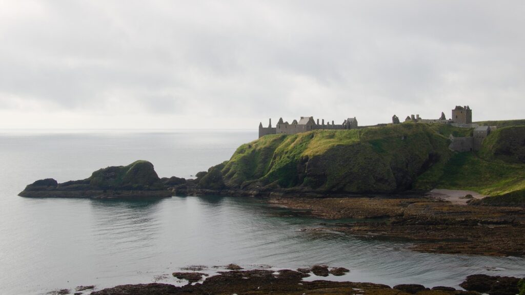 camminata verso dunnottar castle