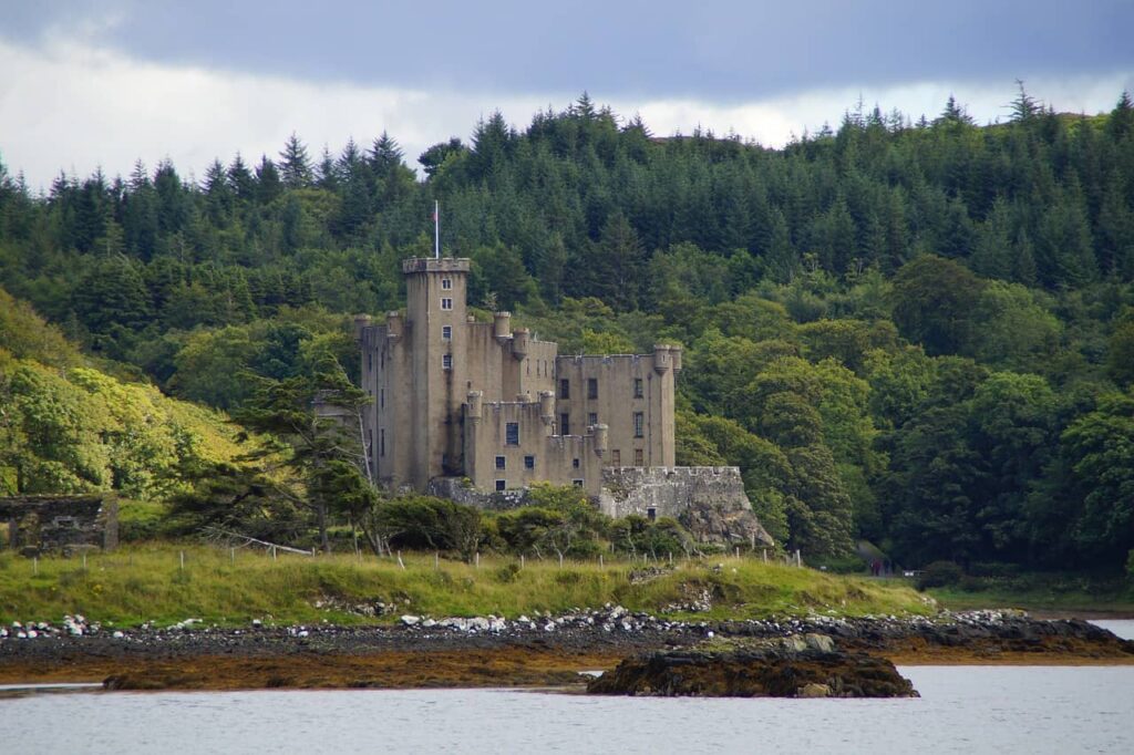 dunvegan castle, isola di skye, scozia