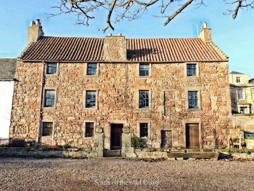 crail, edificio