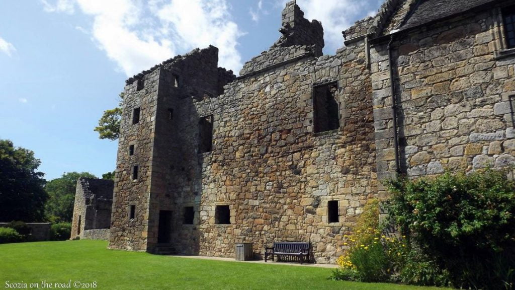 aberdour castle, scozia