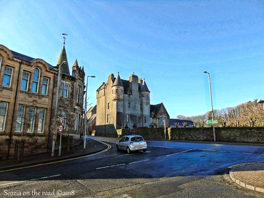 maybole visto dalla strada