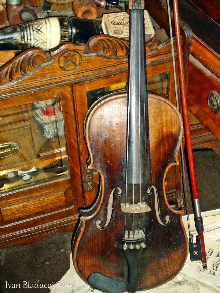 museo sherlock holmes violino 2