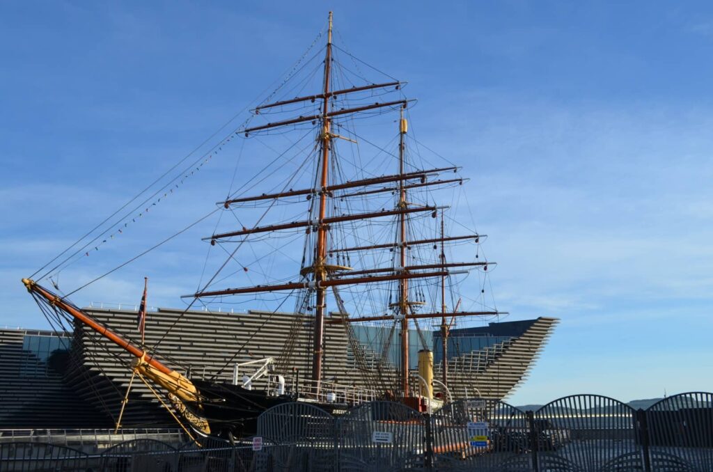 Broughty Castle: il solitario castello sul mare vicino Dundee 16 V&A Dundee e RSS Discovery