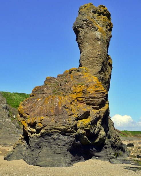 rocce sulla spiaggia