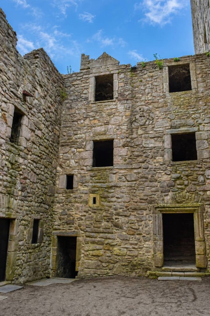 Craigmillar Castle (Scozia): il castello di Mary Stuart e Outlander vicino Edimburgo 29 Craigmillar castle 9