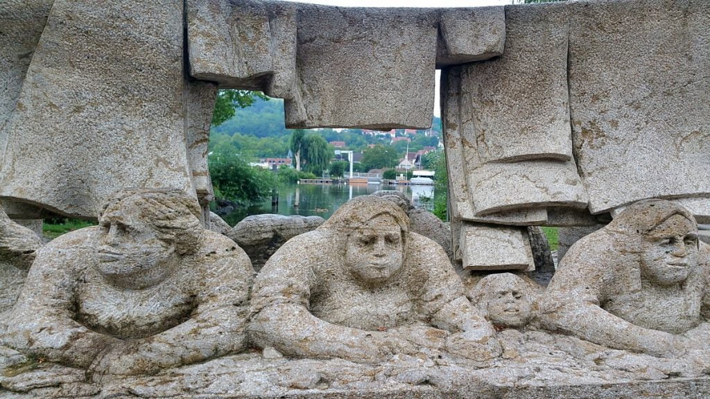 Strada Romantica Baviera: itinerario 10 giorni alla scoperta della Germania 19 Veitsho%CC%88chheim panchina con vista lago