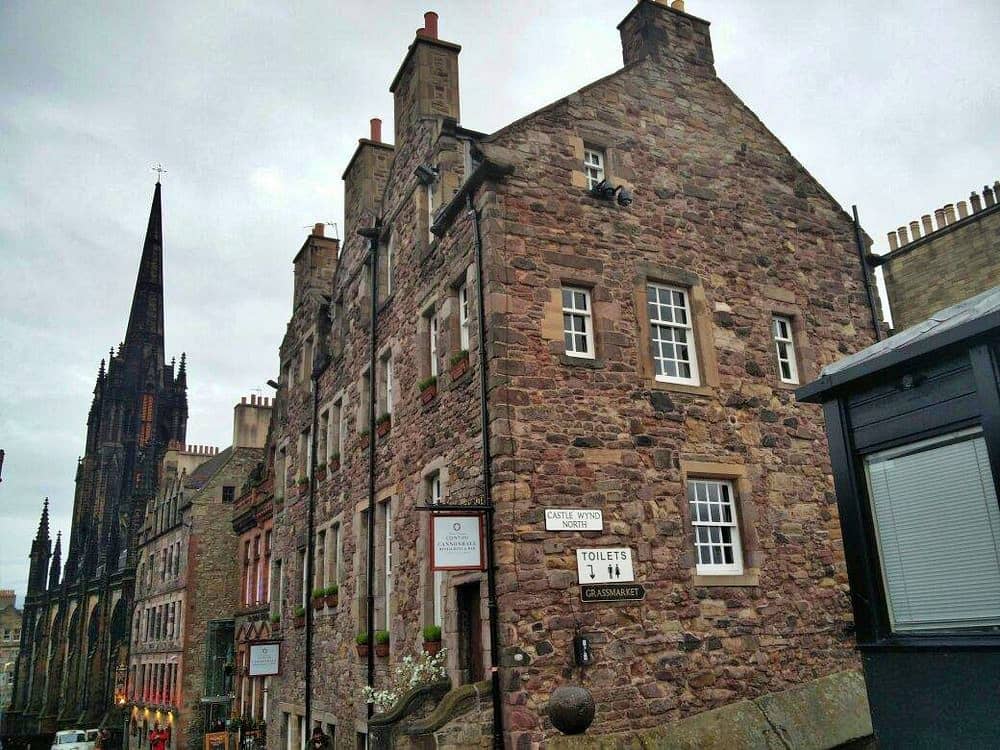 Royal Mile di Edimburgo: tutto sulla strada più famosa della città 10 Cannonball House, royal mile di edimburgo