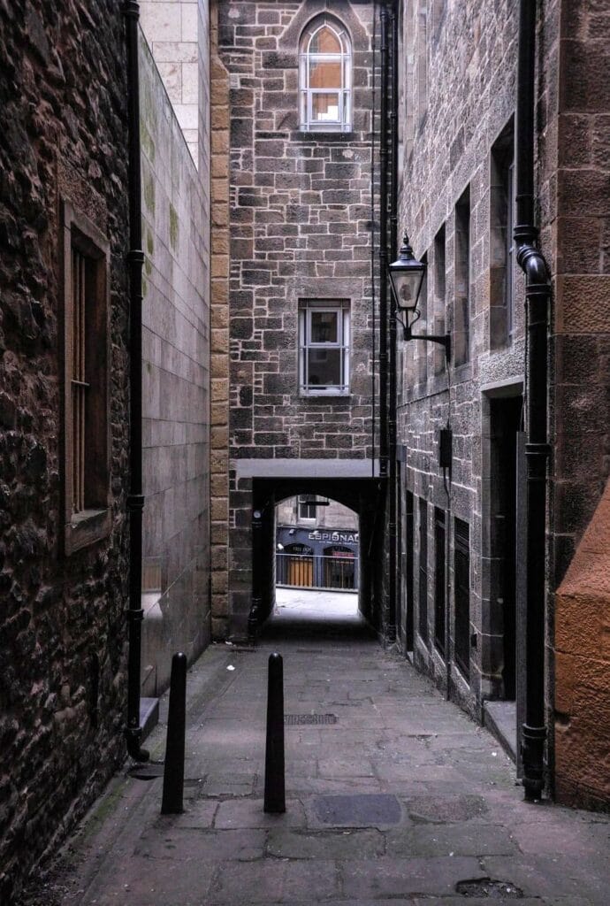 Royal Mile di Edimburgo: tutto sulla strada più famosa della città 66 close di edimburgo