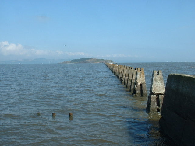 cramond island con la marea alta