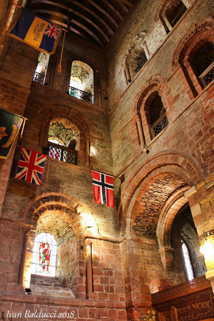 interno cattedrale di st magnus, kirkwall, isole orcadi