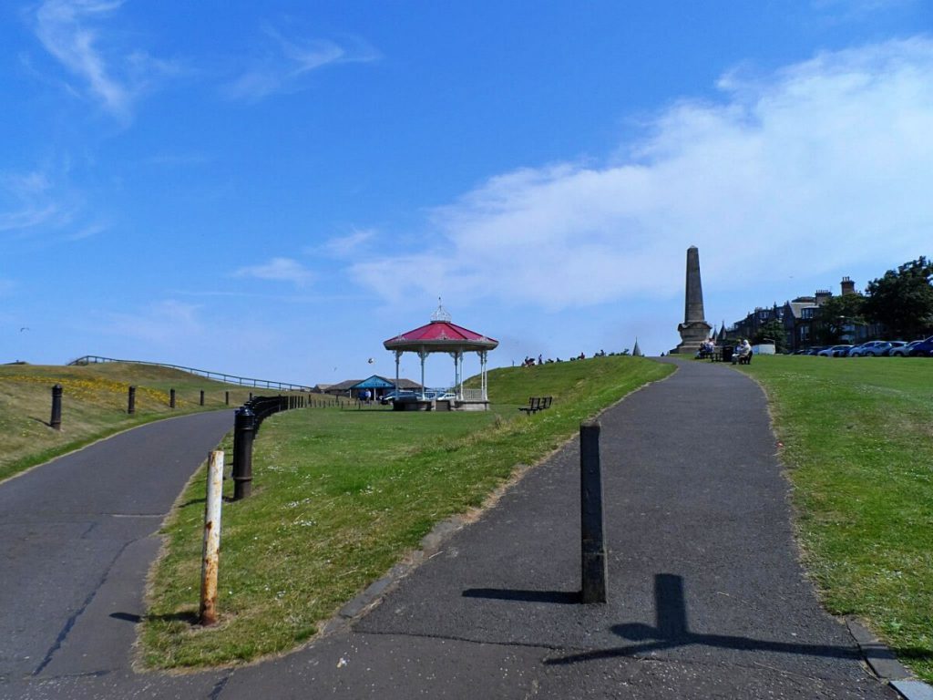 martyrs memorial - da St Andrews a Newport on Tay - sentiero costiero del fife