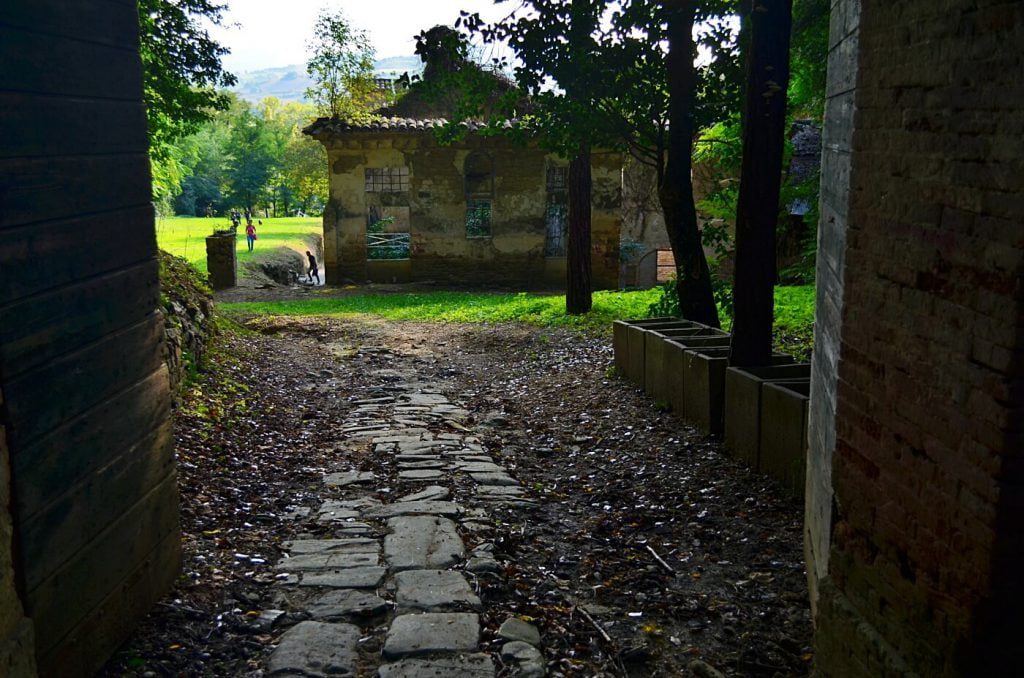 eremo delle grotte - eremo frati bianchi