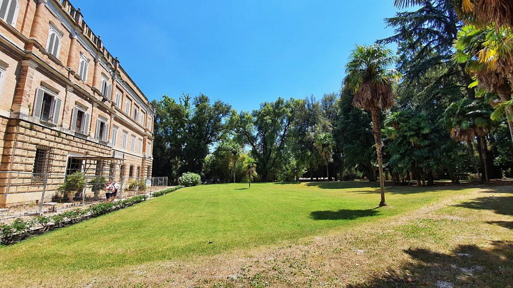 palazzo bandini - abbazie nelle marche -