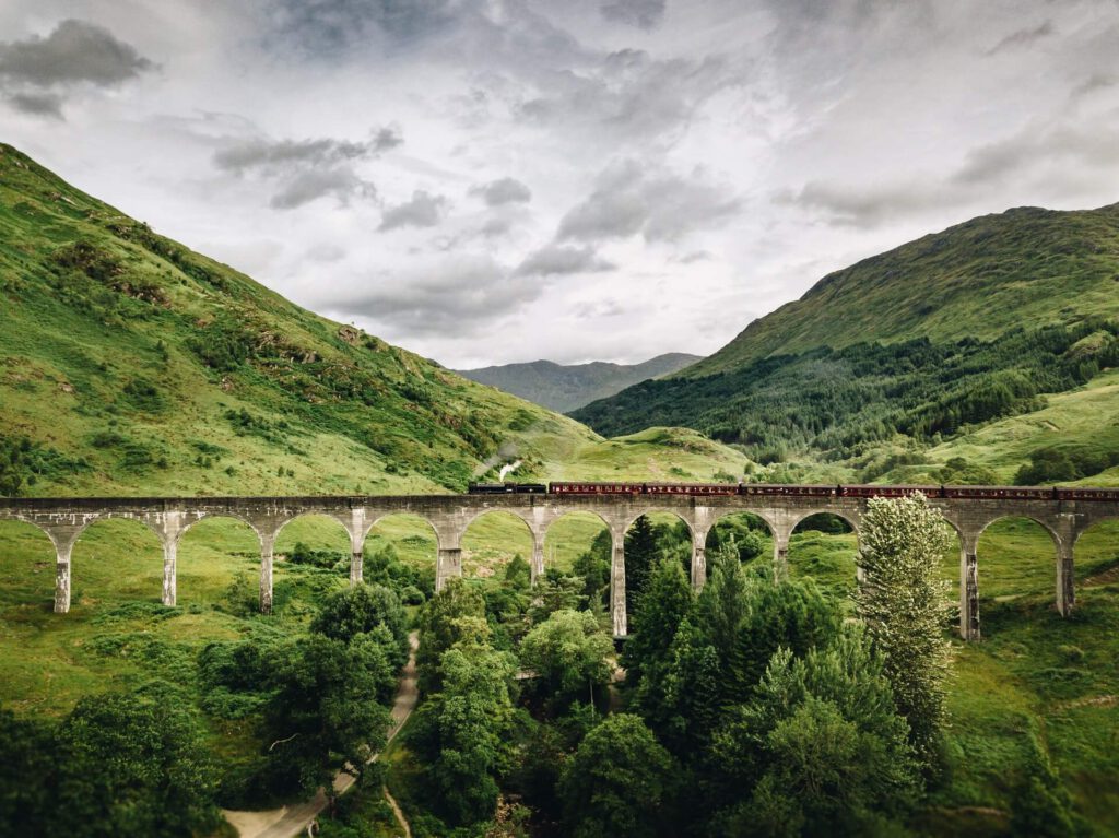 glenfinnan viaduct - harry potter scozia - hogwarts express