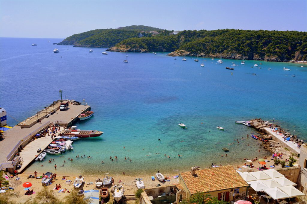 Isole Tremiti: i luoghi più belli, cosa fare e come arrivare 6 spiagge più belle delle tremiti