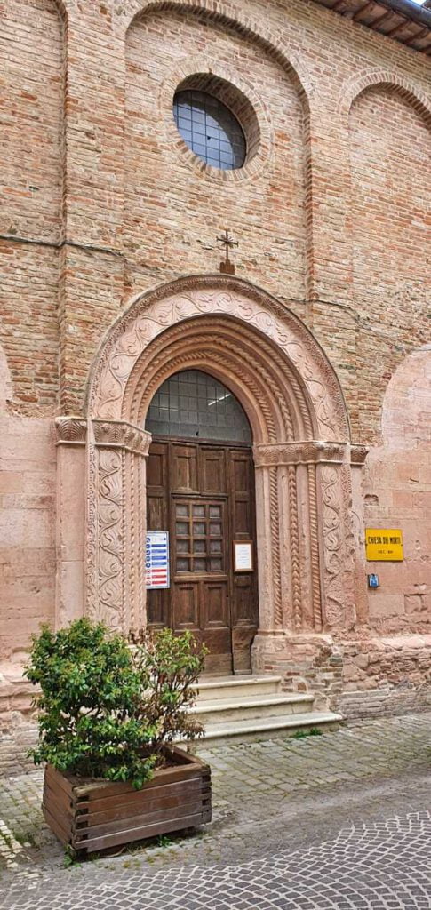 chiesa dei morti - urbania marche