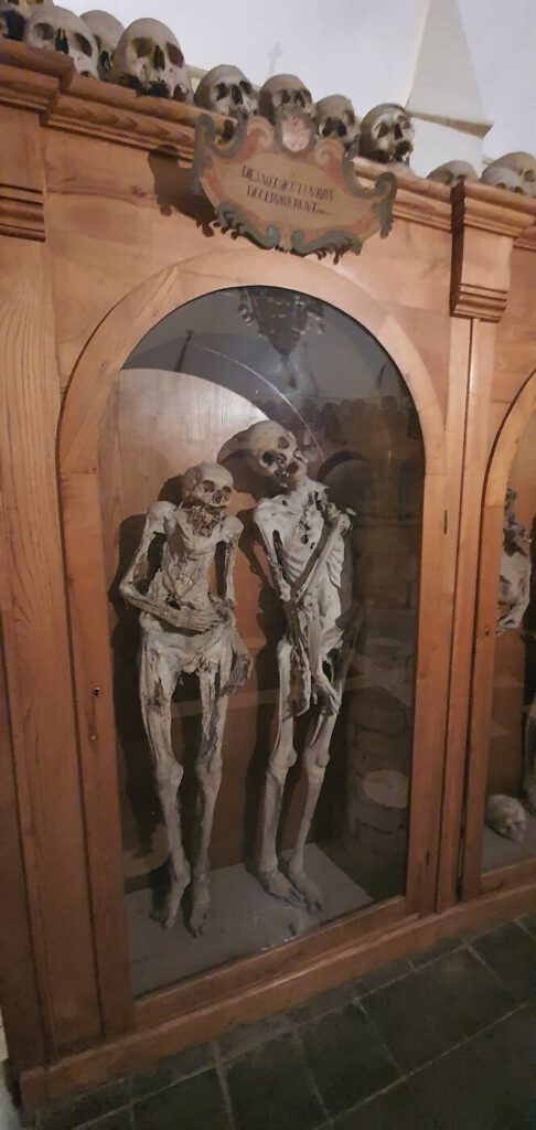 il cimitero delle mummie di urbania