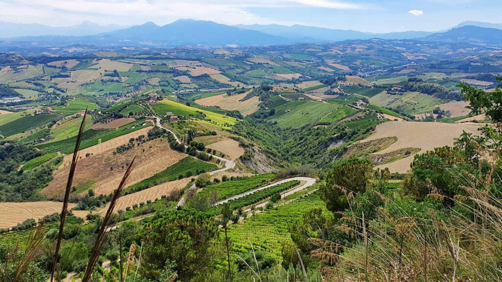 ripatransone, dove andare nelle marche in autunno, marche foliage