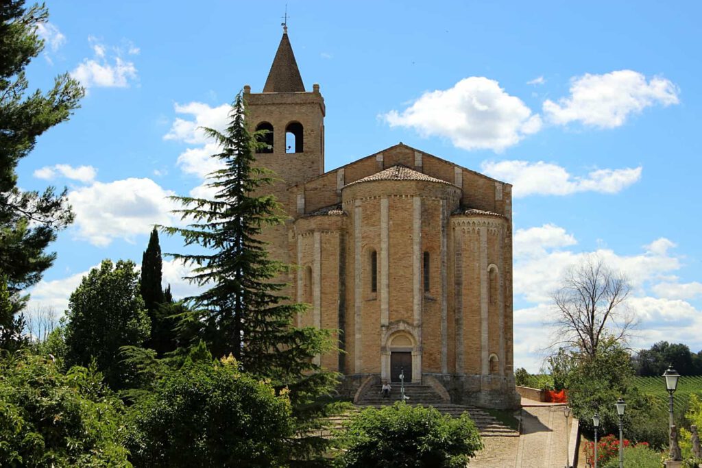 chiesa di santa maria della rocca, visitare offida, monastero offida