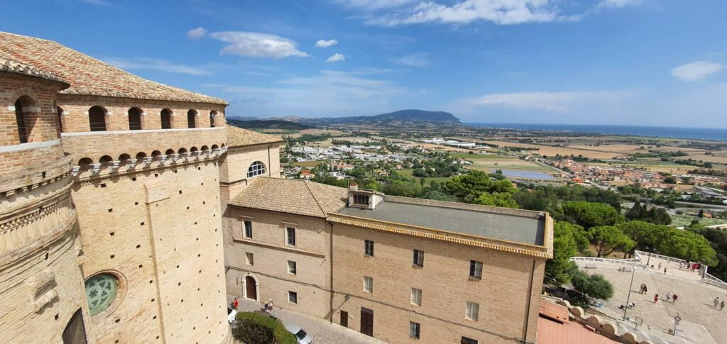 camminamenti di ronda a loreto, viste sul monte conero, cosa vedere vicino ancona
