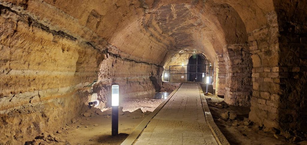 grotta dello stillicidio, città sotterranea, grotte ipogee di camerano