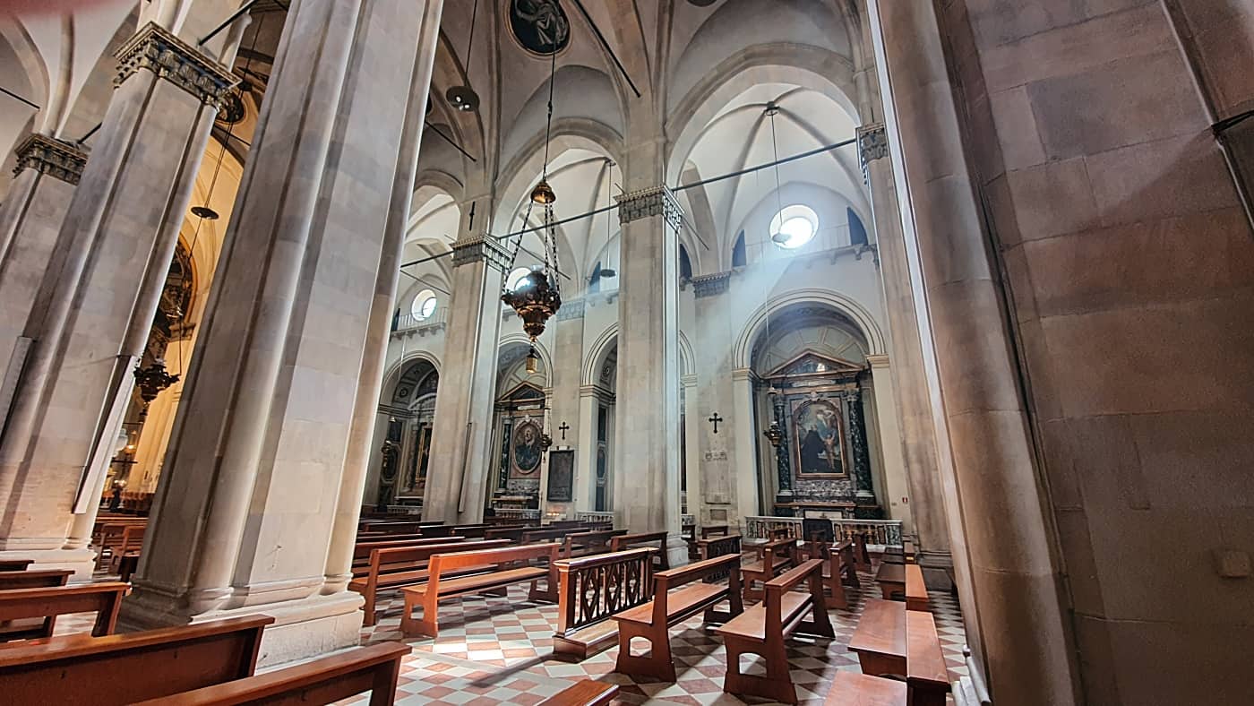 Basilica Santa Casa di Loreto e la casa di Maria, arrivata da Nazareth