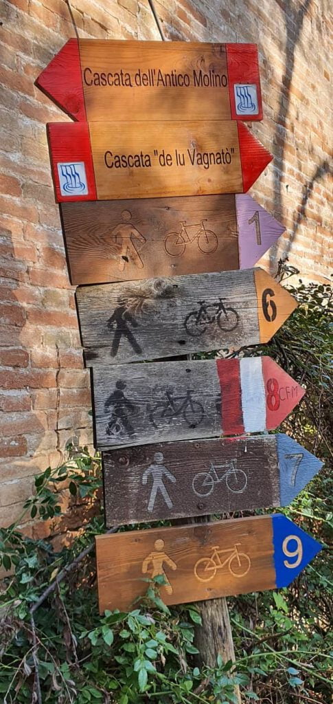 il sentiero delle cascate perdute a Sarnano