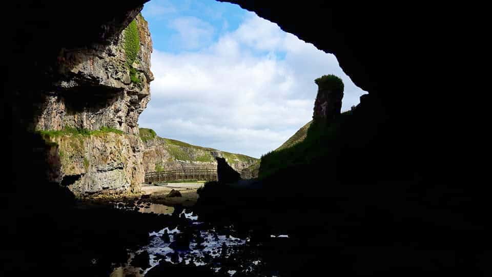 cosa vedere nel nord della Scozia, grotte marine in scozia