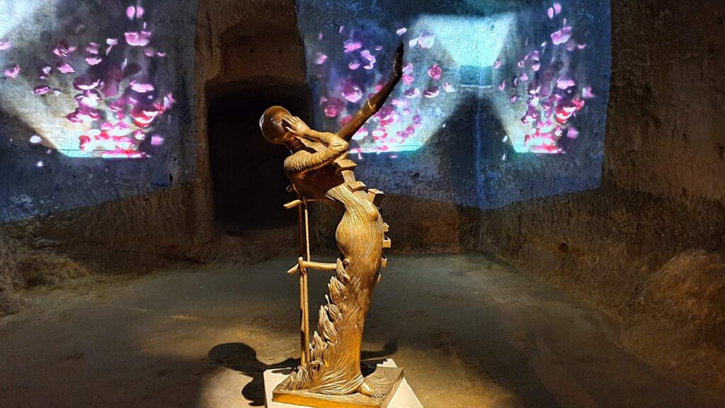 Cosa vedere in Basilicata: itinerario di 7 giorni tra borghi e suggestioni 26 dalì a matera, mostra di dalì a matera, itinerario in Basilicata in macchina