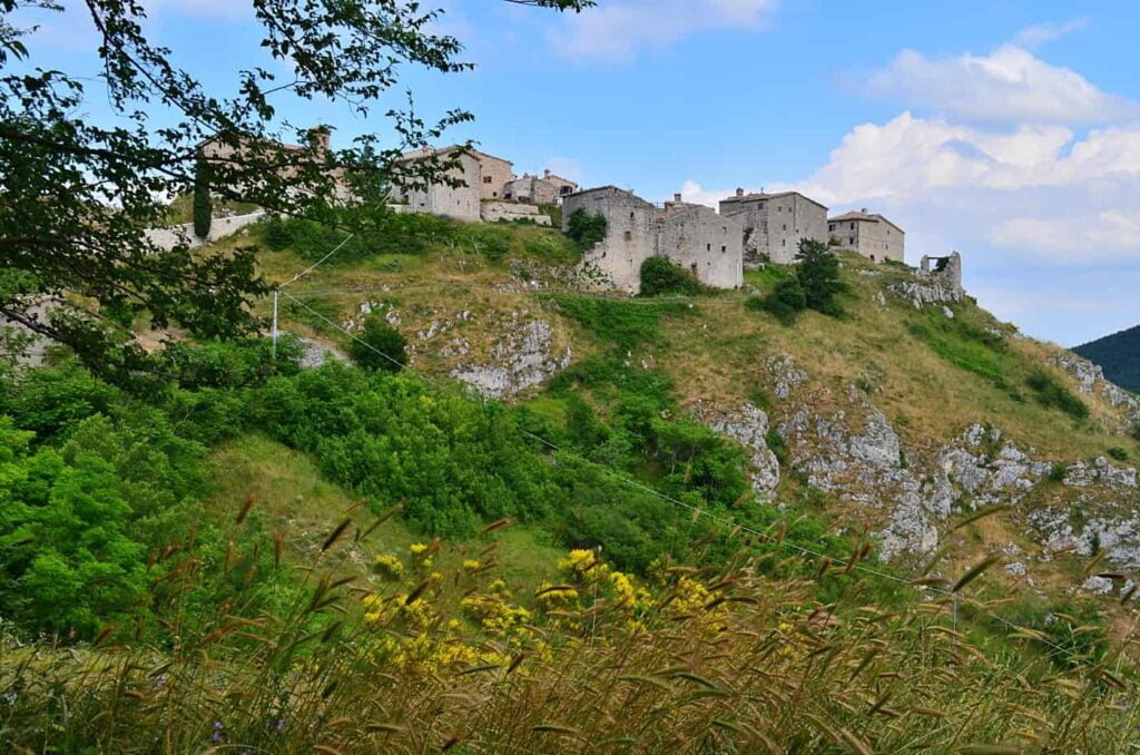 elcito, il tibet delle marche