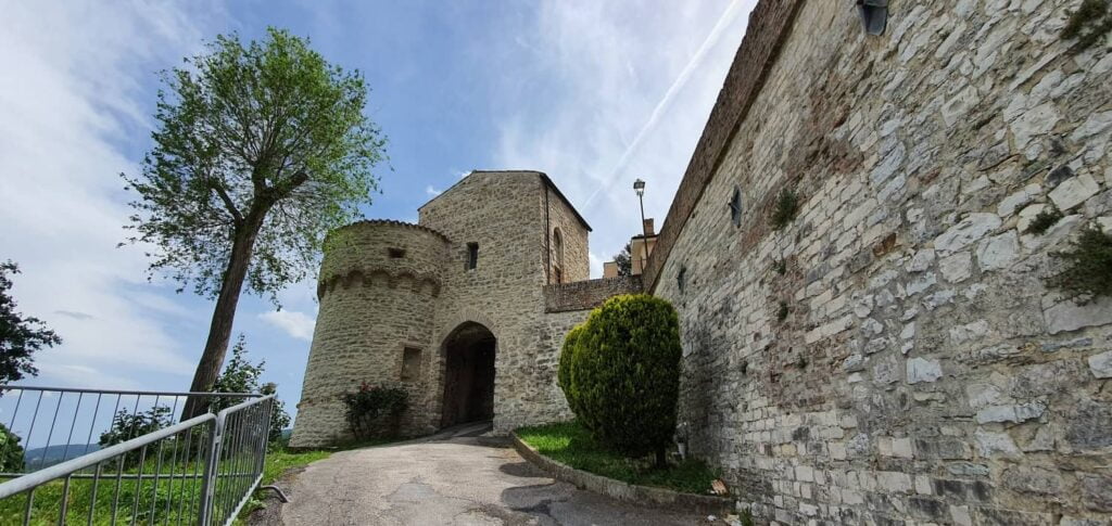 le anitche porte di arcevia