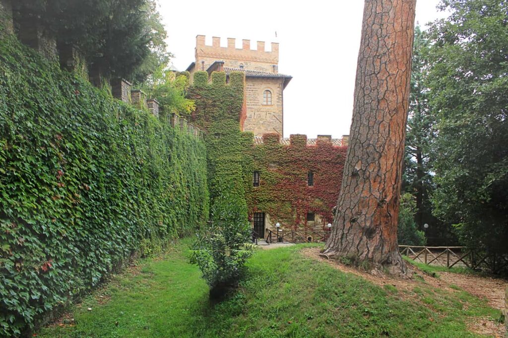 castello pallotta giardini