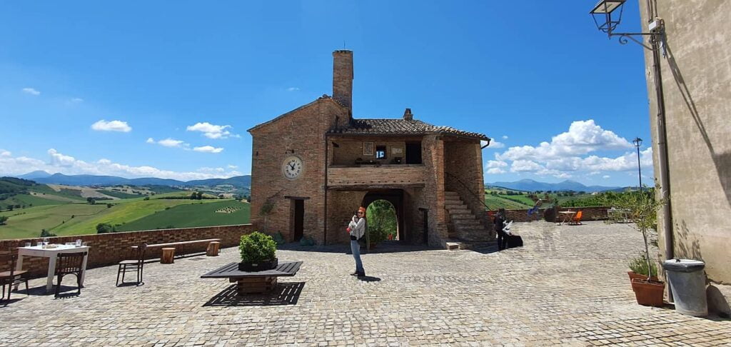 loretello, castelli di arcevia