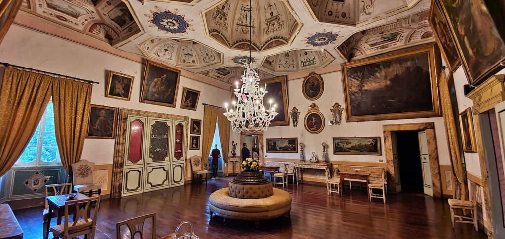 sala della musica palazzo castiglioni