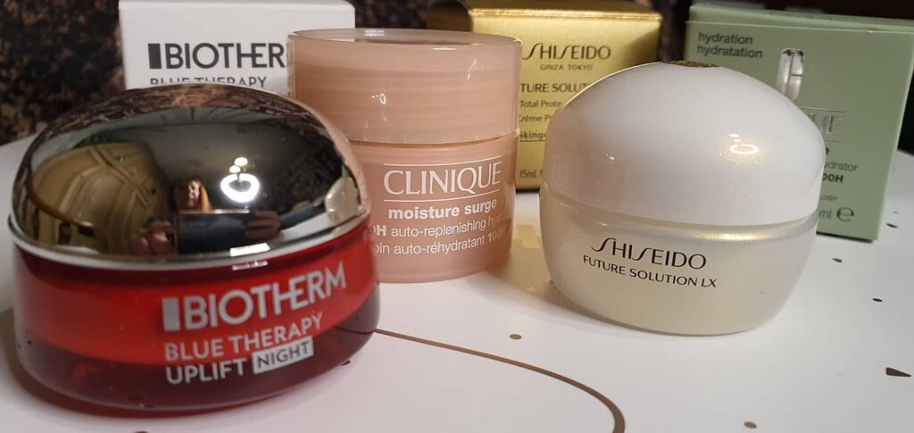 Calendario avvento Notino, calendari avvento beauty 2022, prodotti deluxe, mine size da mettere in valigia