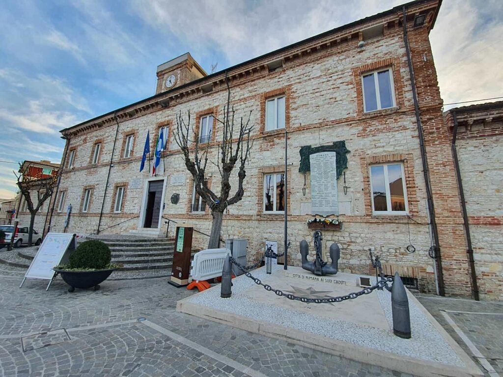 municipio numana, ex palazzo vescovile
