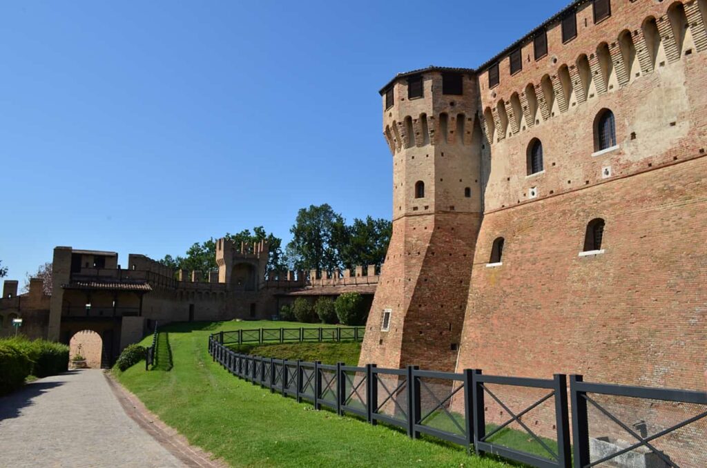 Rocca di Gradara - case museo da vedere nelle marche