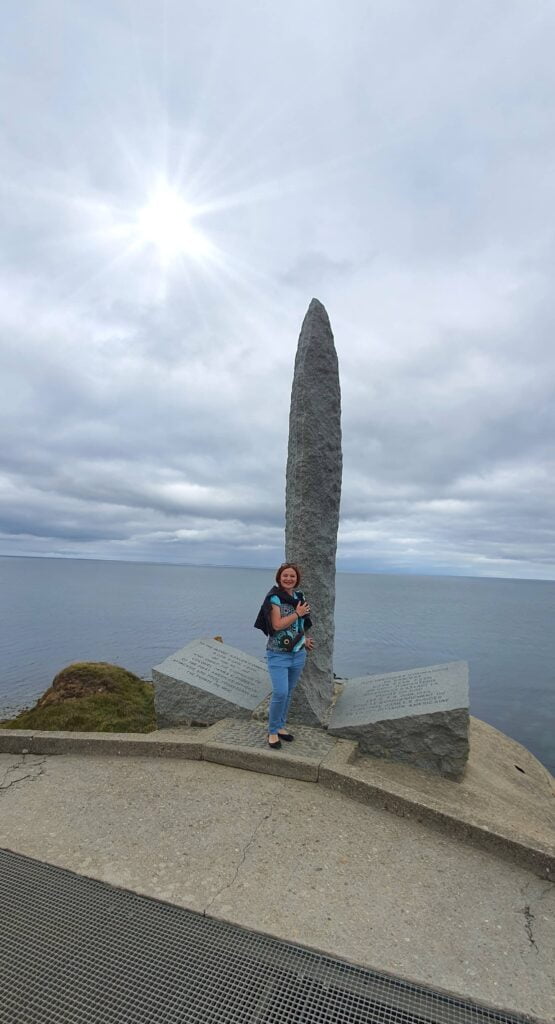 Cosa vedere a Pointe du Hoc in Normandia 15 Ranger Monument a Pointe du Hoc