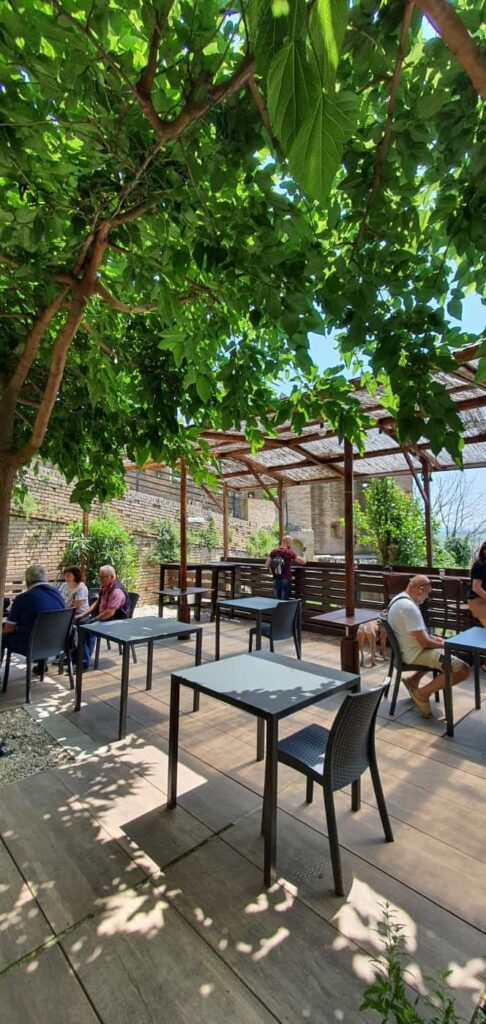 Borghi più belli delle Marche: un viaggio romantico nel medioevo 49 dove mangiare a gradara, borghi più belli delle marche