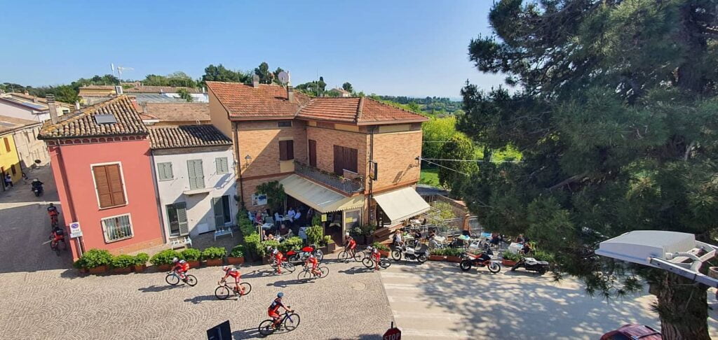 Borghi più belli delle Marche: un viaggio romantico nel medioevo 78 fiorenzuola di focara, borghi marche