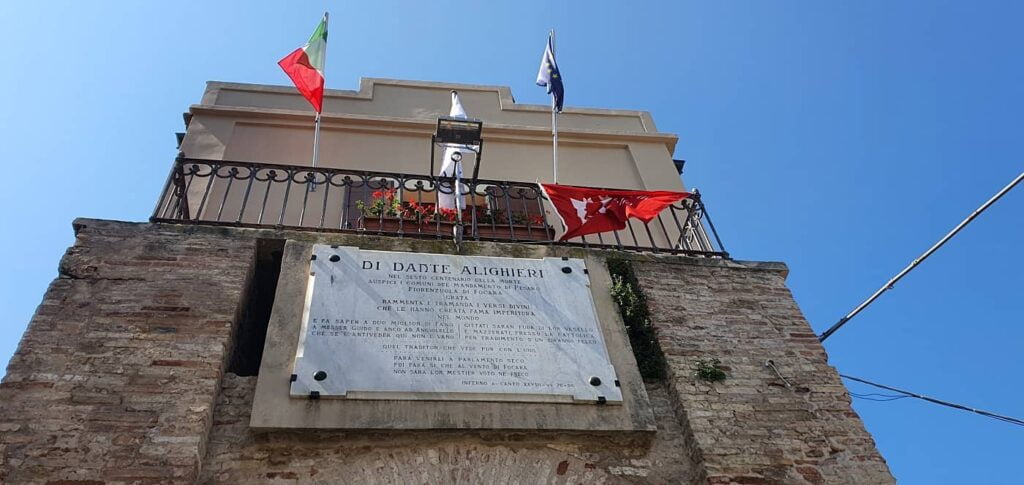 Borghi più belli delle Marche: un viaggio romantico nel medioevo 65 i luoghi di dante alighieri, fiorenzuola di focara