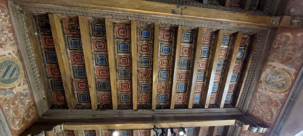 Borghi più belli delle Marche: un viaggio romantico nel medioevo 22 rocca di gradara, sala di sigismondo e isotta