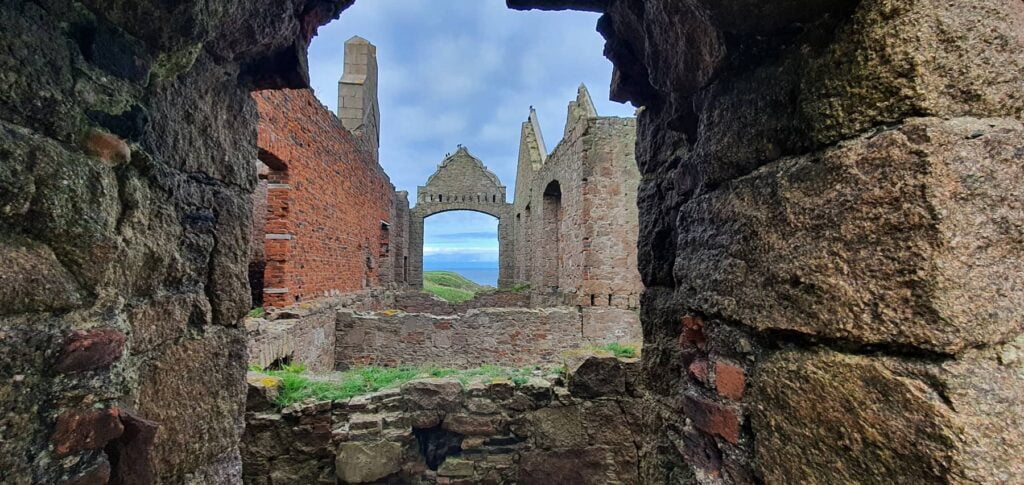 New Slains Castle: il castello di Dracula di Bram Stoker in Scozia 3 new slains castle, castelli aberdeenshire scozia